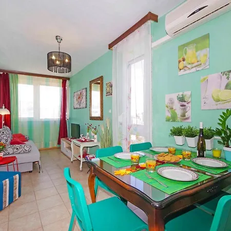 Croatia Sea View Apartment *