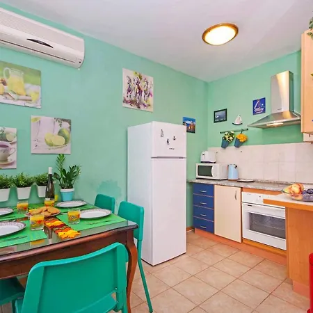 Croatia Sea View Apartment *